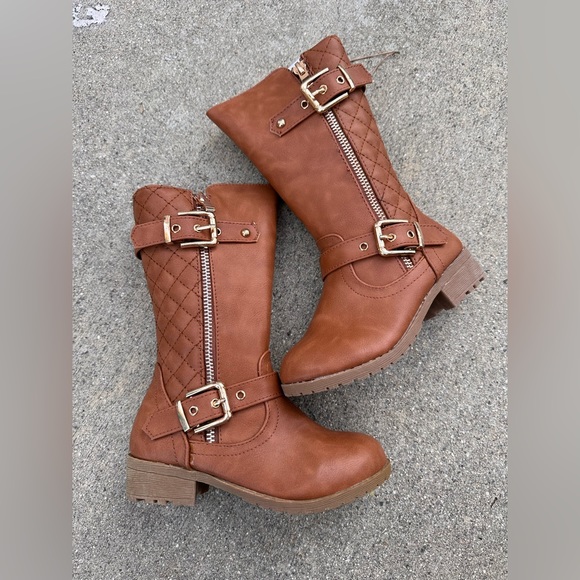 Lucky Top Kids Tan Quilted Gold Buckle Boots - Picture 1 of 4